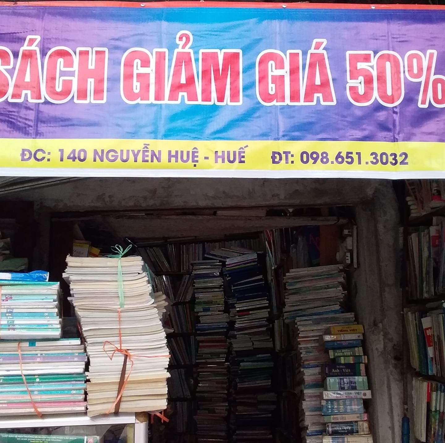 Lịch sử và văn hóa của những nhà sách cũ ở Huế